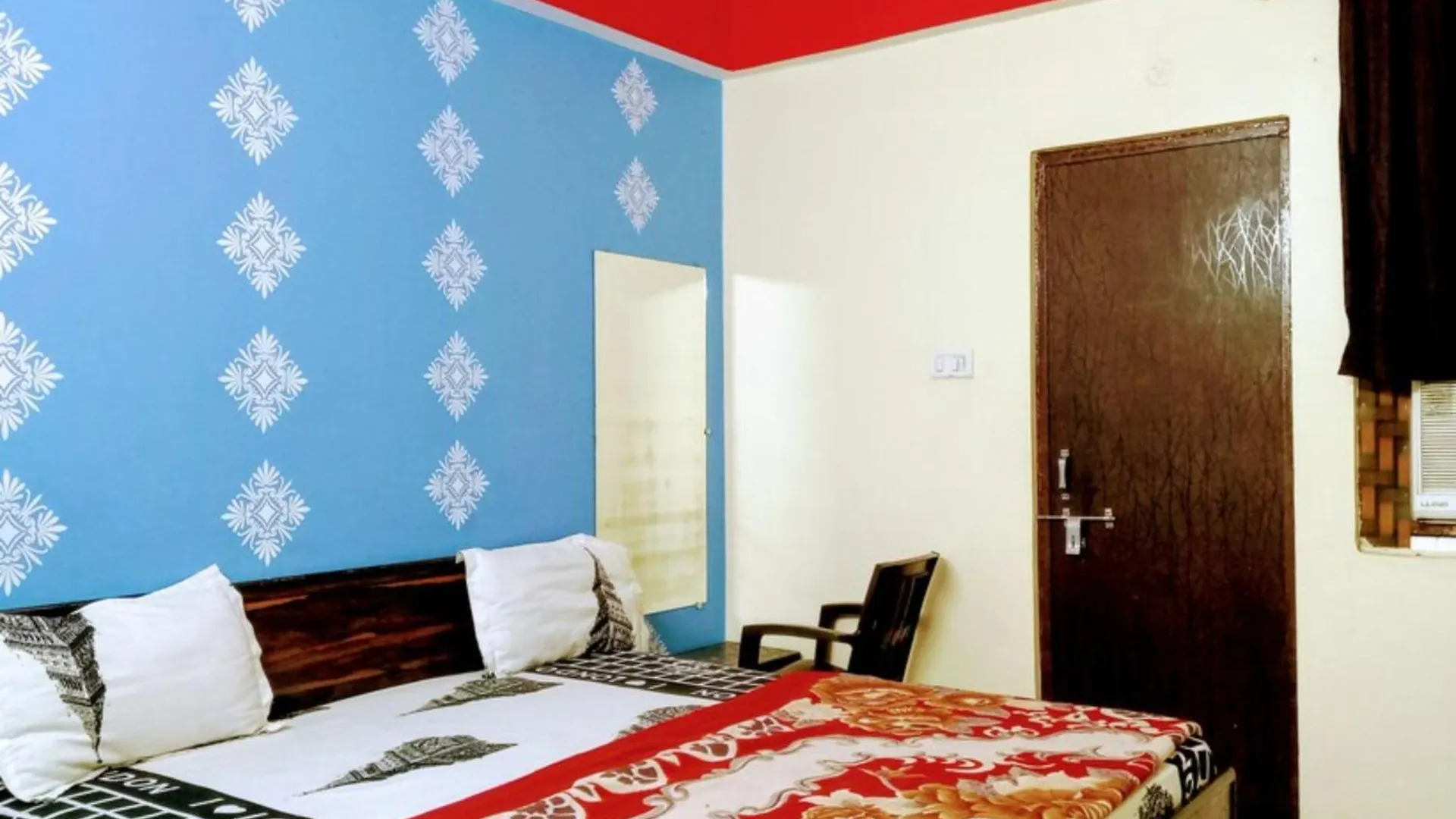 Goroomgo Shivay Guest House Varanasi - Jantar Mantar Mandir-900M